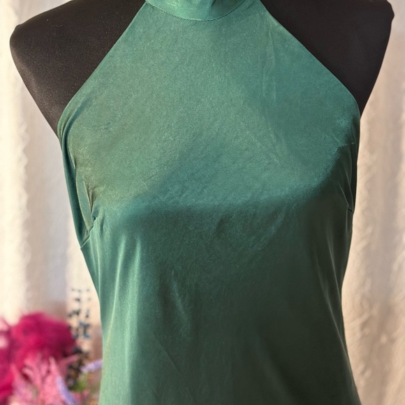 Lulus Love in Your Life Emerald Green Satin
Halter Maxi Dress - Picture 4 of 12